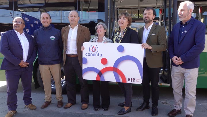 EFE-y-la-empresa-de-trolebuses-firmaron-un-acuerdo-que-permitirá-la-integración-tarifaria-entre-el-tren,-trole-y-buses-eléctricos-en-Valparaíso