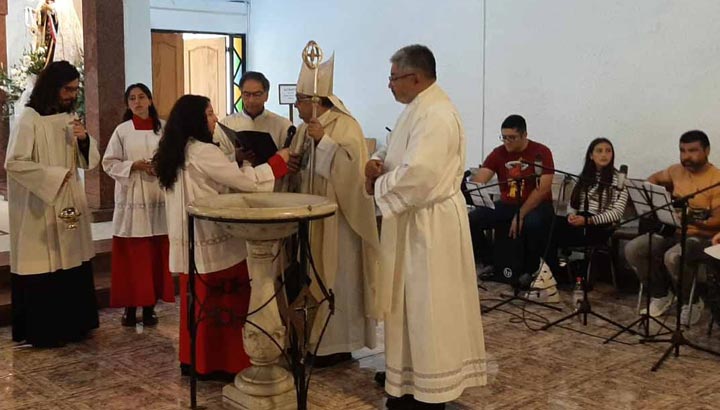 Padre-Andrés-Valenzuela-asumió-como-nuevo-párroco-de-la-parroquia-San-Martín-de-Tours-de-Quillota