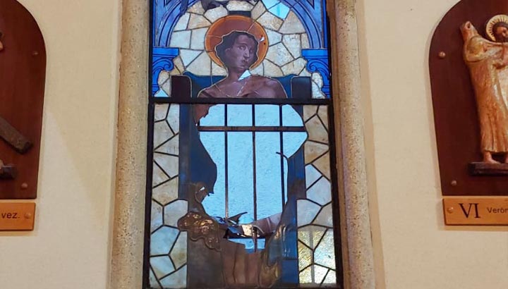 Parroquia-Nuestra-Señora-del-Rosario-de-Quilpué-sufrió-daños-tras-ser-vandalizada