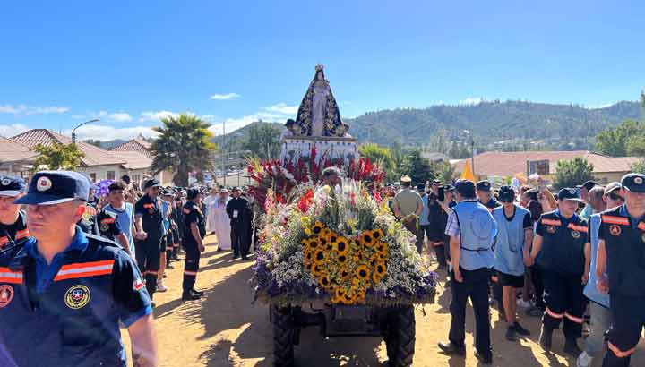 Parlamentarios solicitan al Congreso la visita de la Virgen de Lo Vásquez.