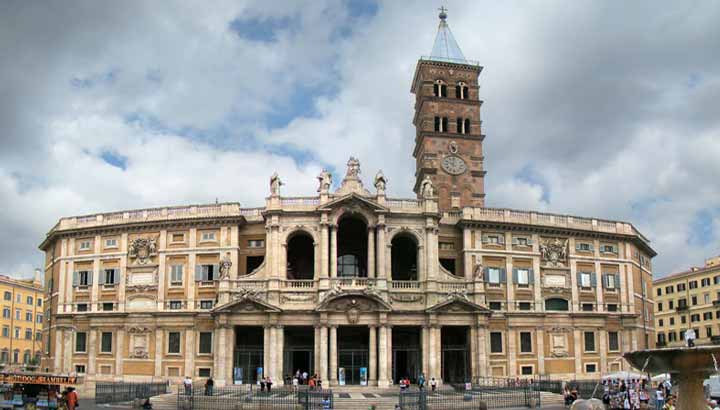 Fotografía de la Basílica de Santa María la Mayor (1927), por Tango7174 CC BY 4.0.