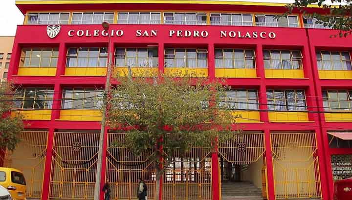 Con una procesión hasta la Catedral colegio San Pedro Nolasco de Valparaíso celebra su centenario.