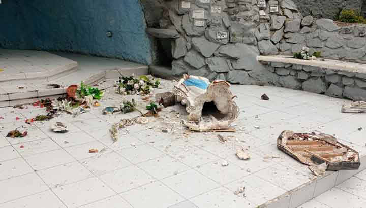 Conmoción hay en La Calera tras vandalización a Virgen de la Gruta de Lourdes.