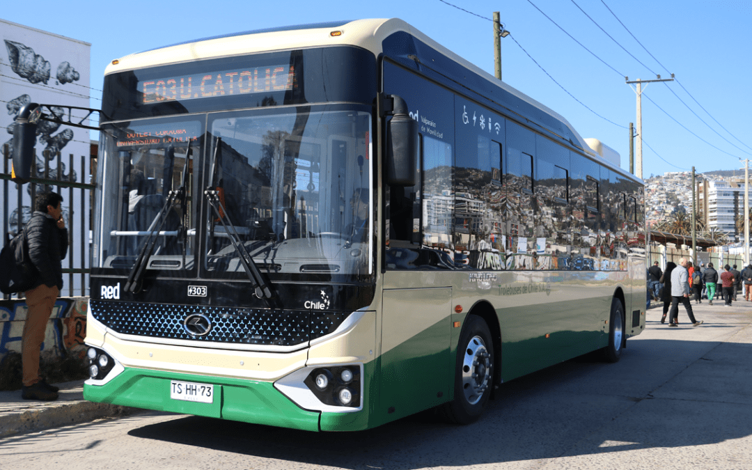 Ya comenzaron a circular los nuevos buses eléctricos por la comuna de Valparaíso