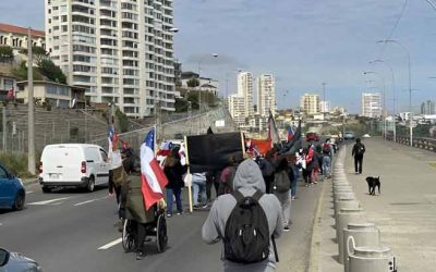 Damnificados por los incendios marcharon hasta el Congreso acusando abandono del Estado