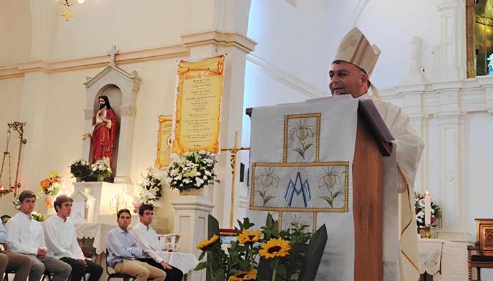 En el Santuario de Lo Vásquez, monseñor Mario Salas realizó su primera misa como obispo auxiliar de Valparaíso